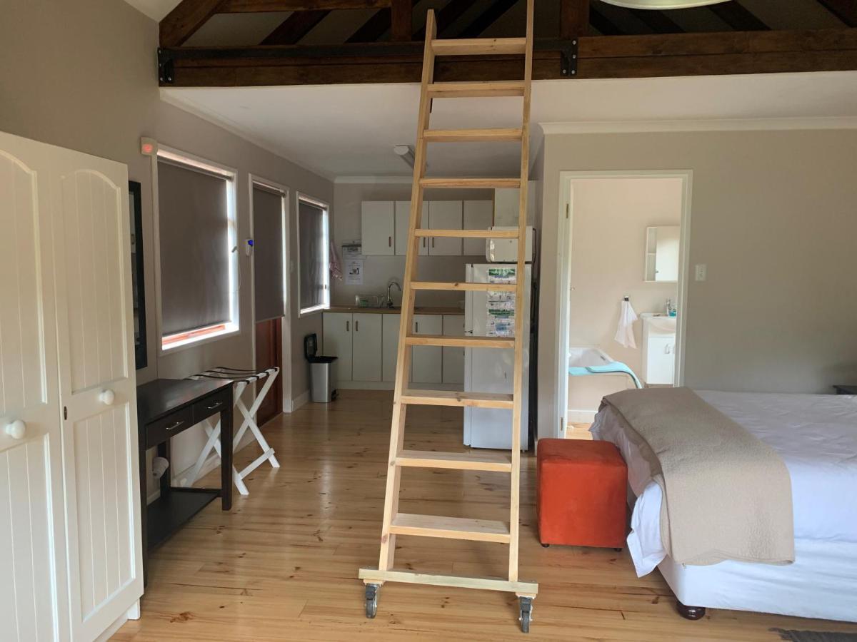 Mad About Saffron Apartment *